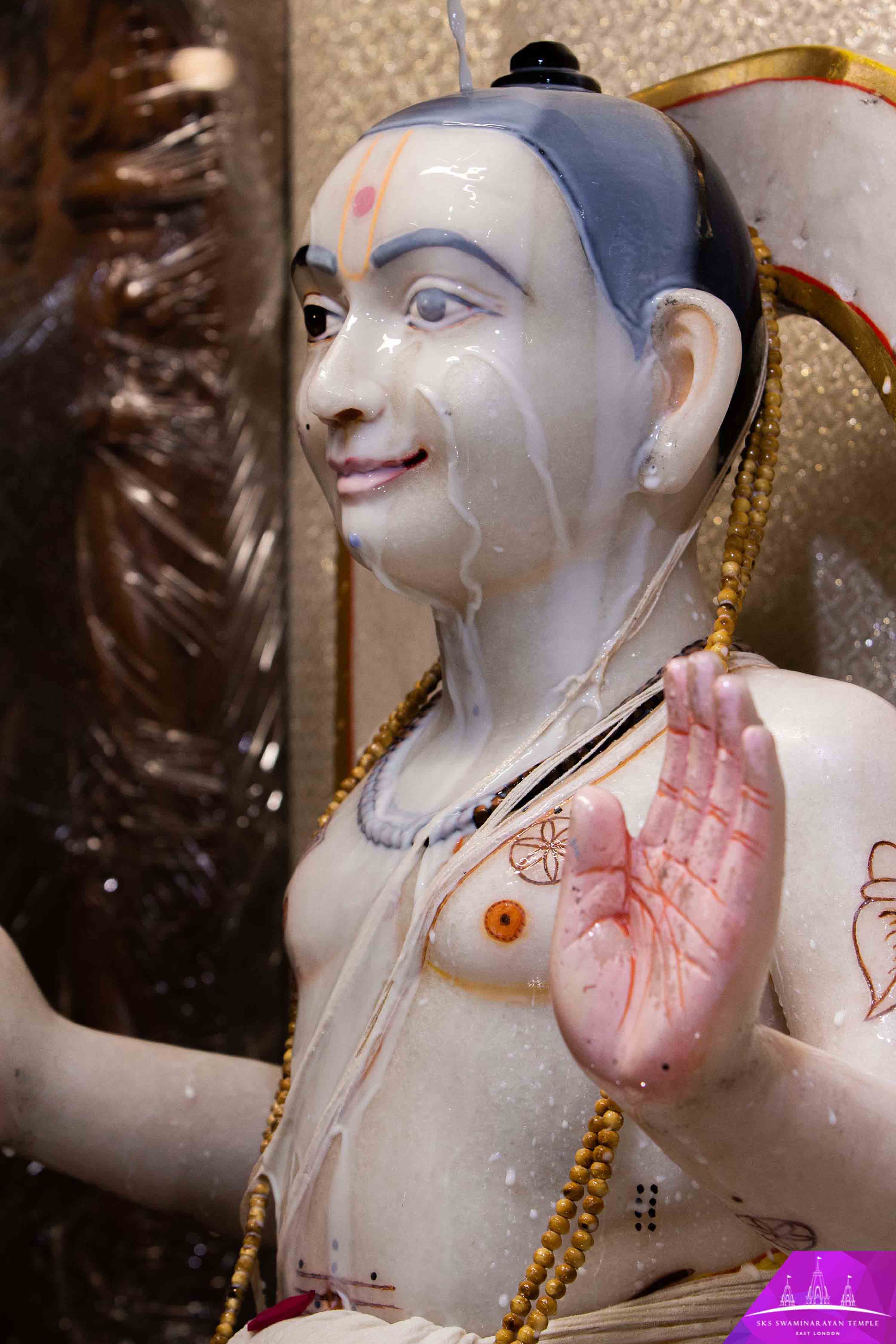 ©1987-2017 SKS Swaminarayan Temple East London